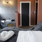 Sweet Lägenhetshotell 3*